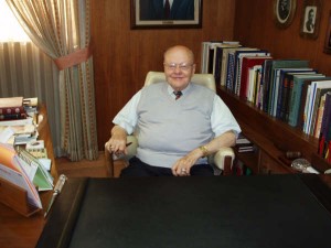 pb110791Dr. Muncy Dr. Muncy